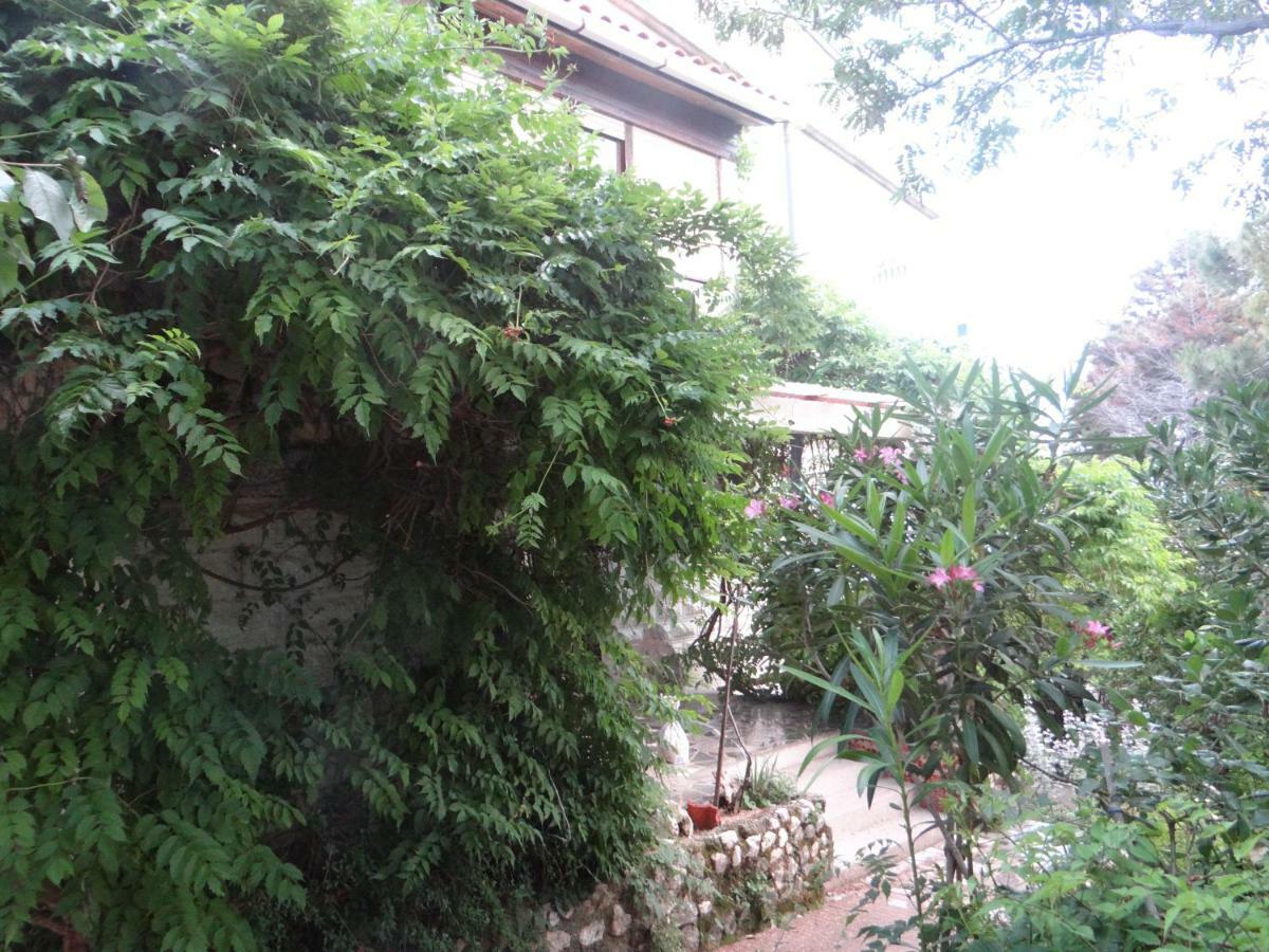 Apartments Bassi Stara Baška Exterior foto