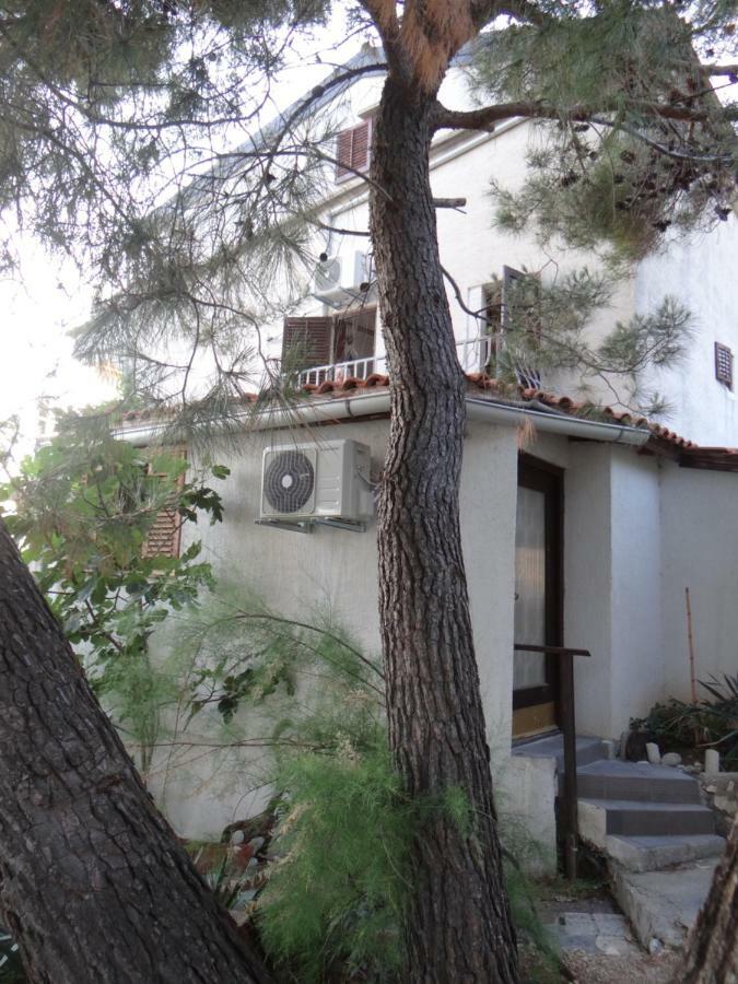 Apartments Bassi Stara Baška Exterior foto